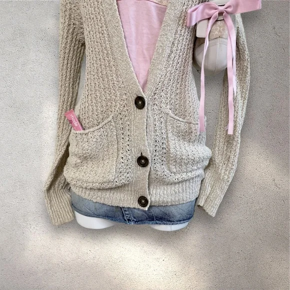 Vintage Hollister Cream Crochet Knit Cardigan - Picture 4 of 8